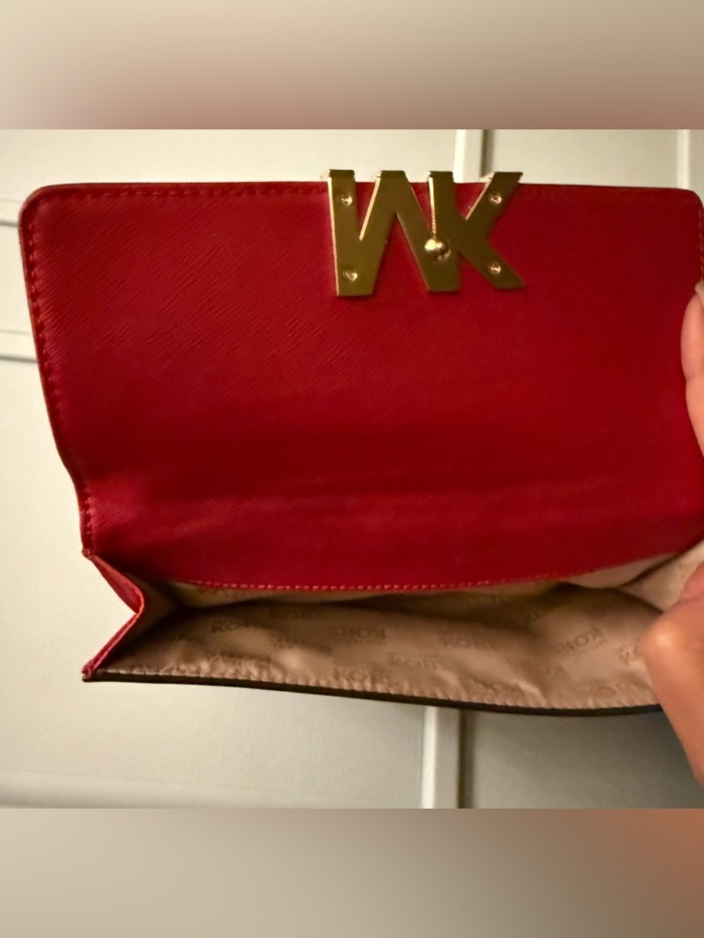 Michael Kors Saffiano leather tote and wallet. - Picture 9 of 14